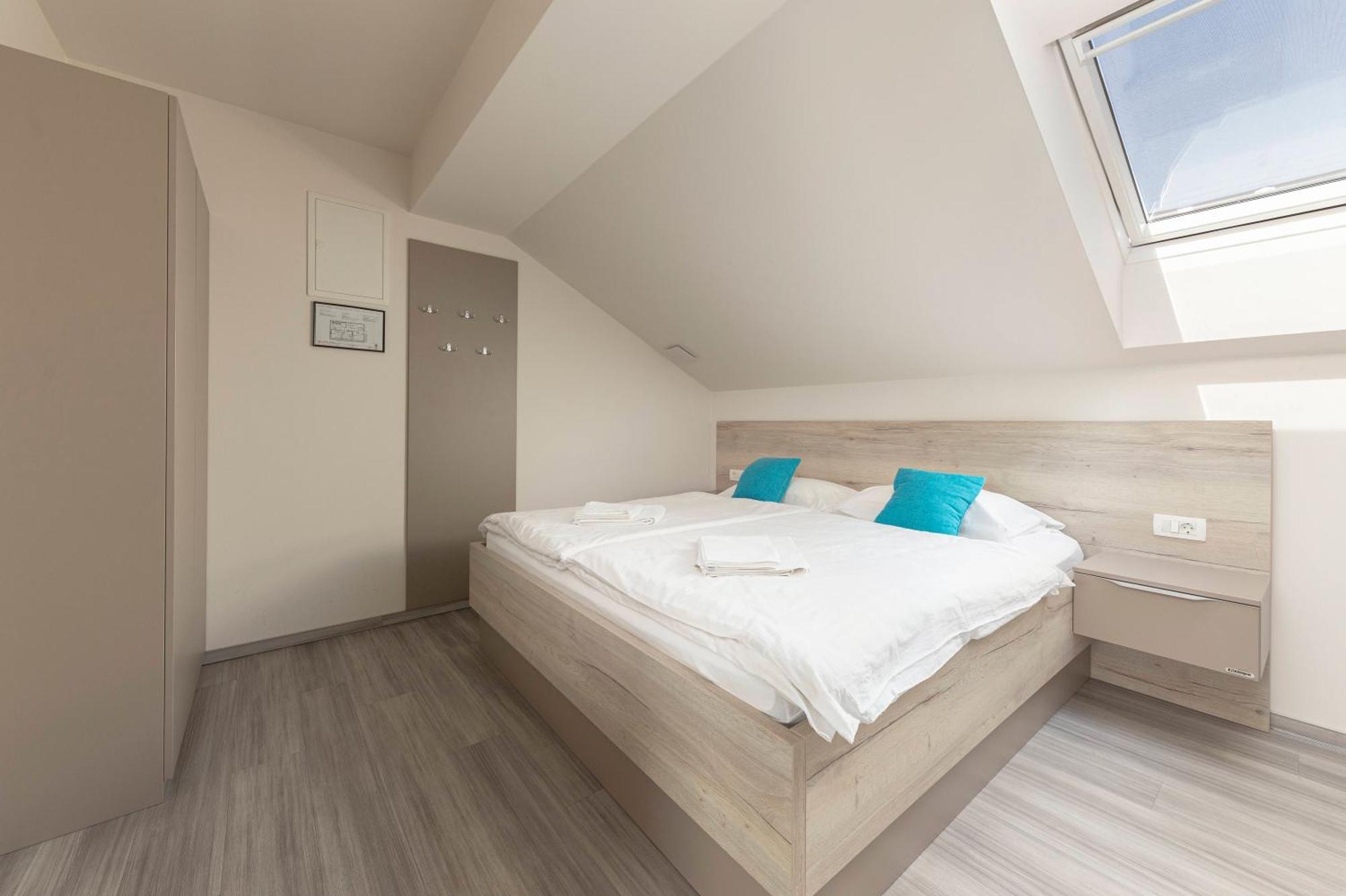 Rooms S Center Словенске-Конице Экстерьер фото